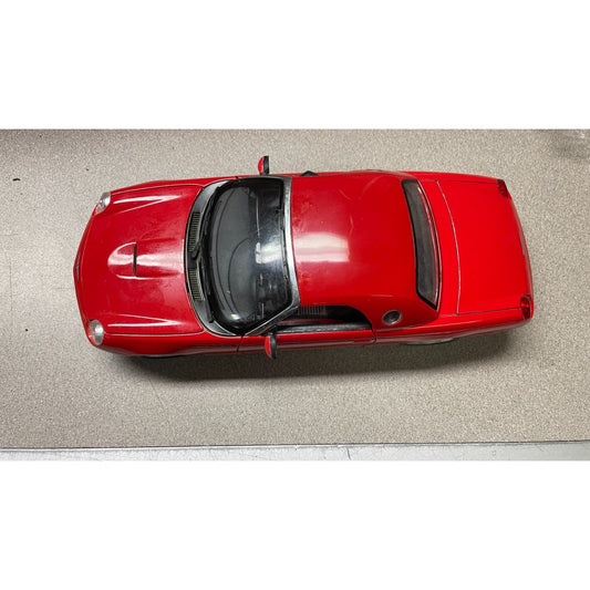 Maisto Ford Thunderbird Red Convertible Die Cast, Scale: 1/18 overhead view