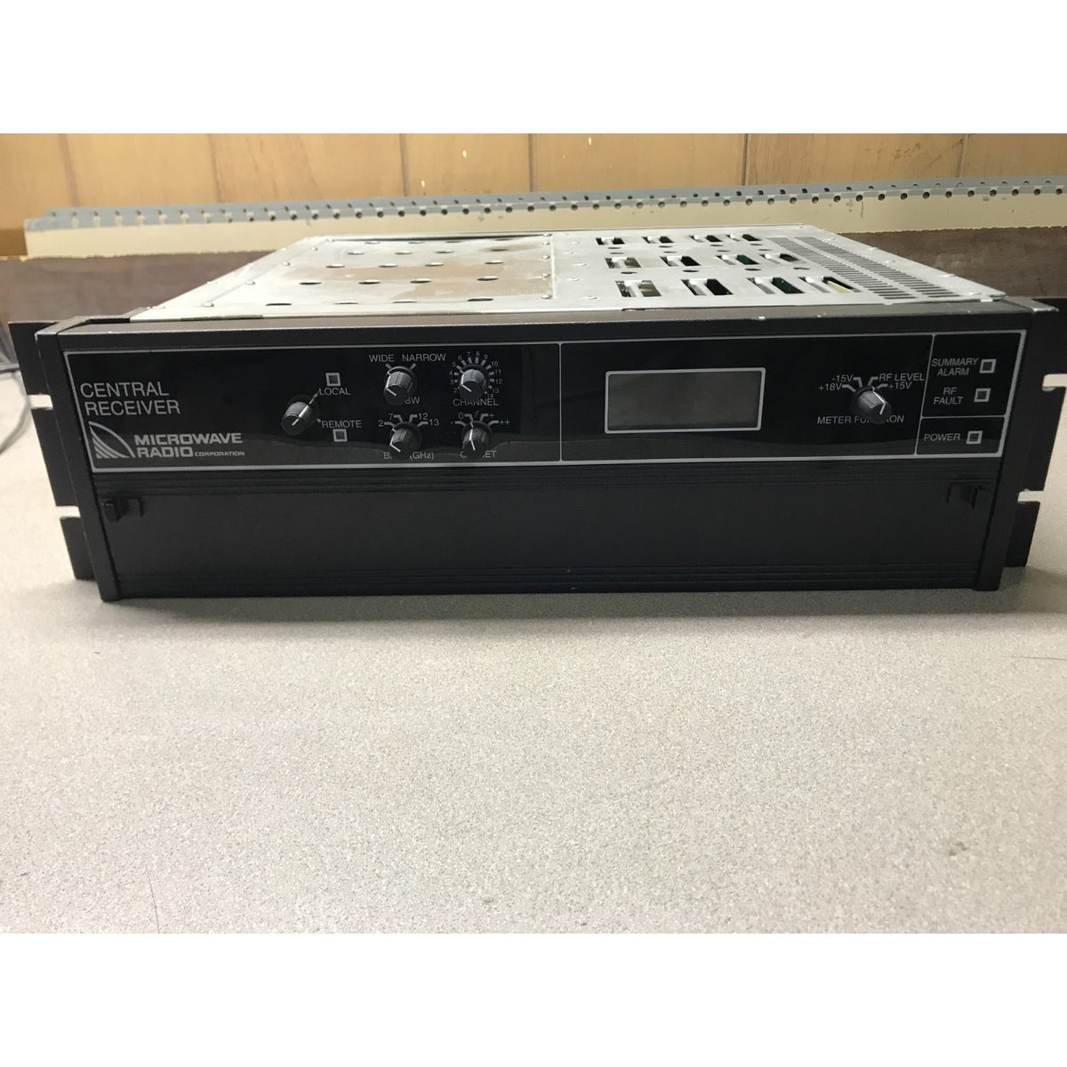 Microwave Radio Communications Central Receiver Microwave 903501-1 Rev.HDC front panel view