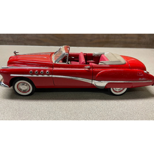 MotorMax 1949 Buick 1:18 Scale Diecast Model drivers side view