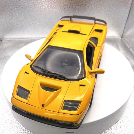 Motor Max Lamborghini Diablo GT Yellow, 1/18 Scale front view