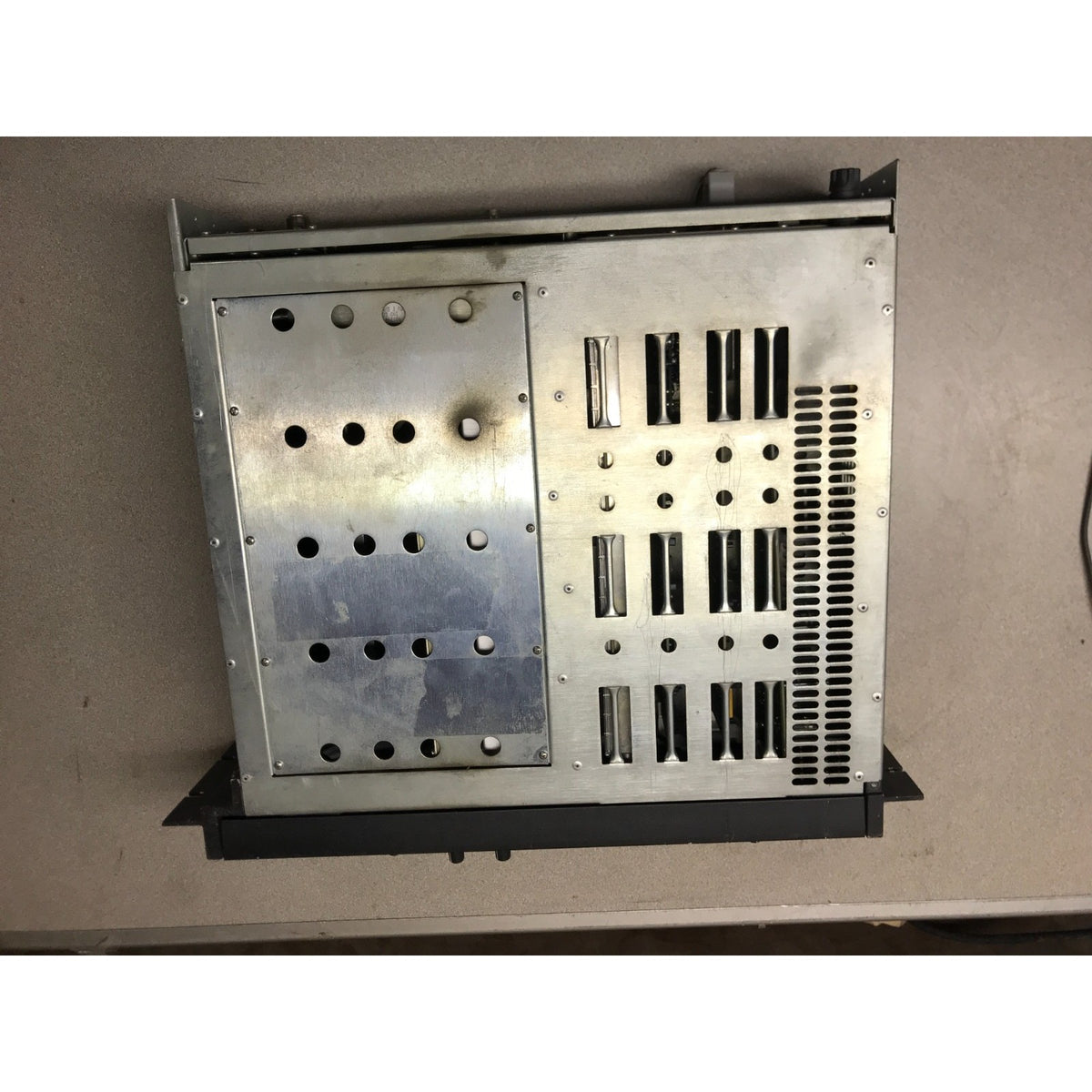 Microwave Radio Communications Central Receiver Microwave 903501-1 Rev.HDC top view