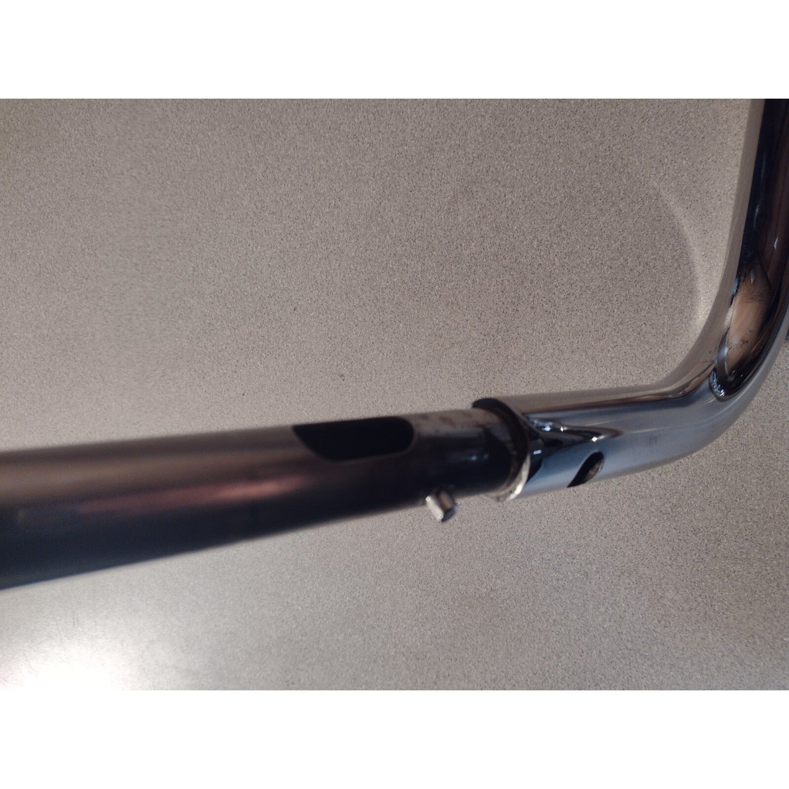 OEM Original 2019 Harley Davidson Toura Streetglide Roadglide Handlebar closeup