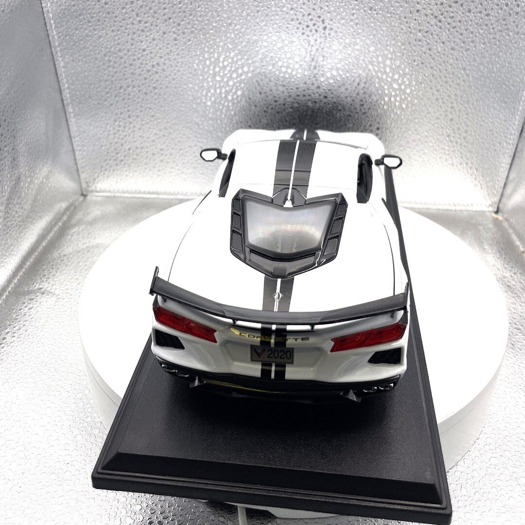 Maisto 2020 Chevrolet Corvette Stingray Coupe White Die Cast with Base, Scale: 1/18 rear view