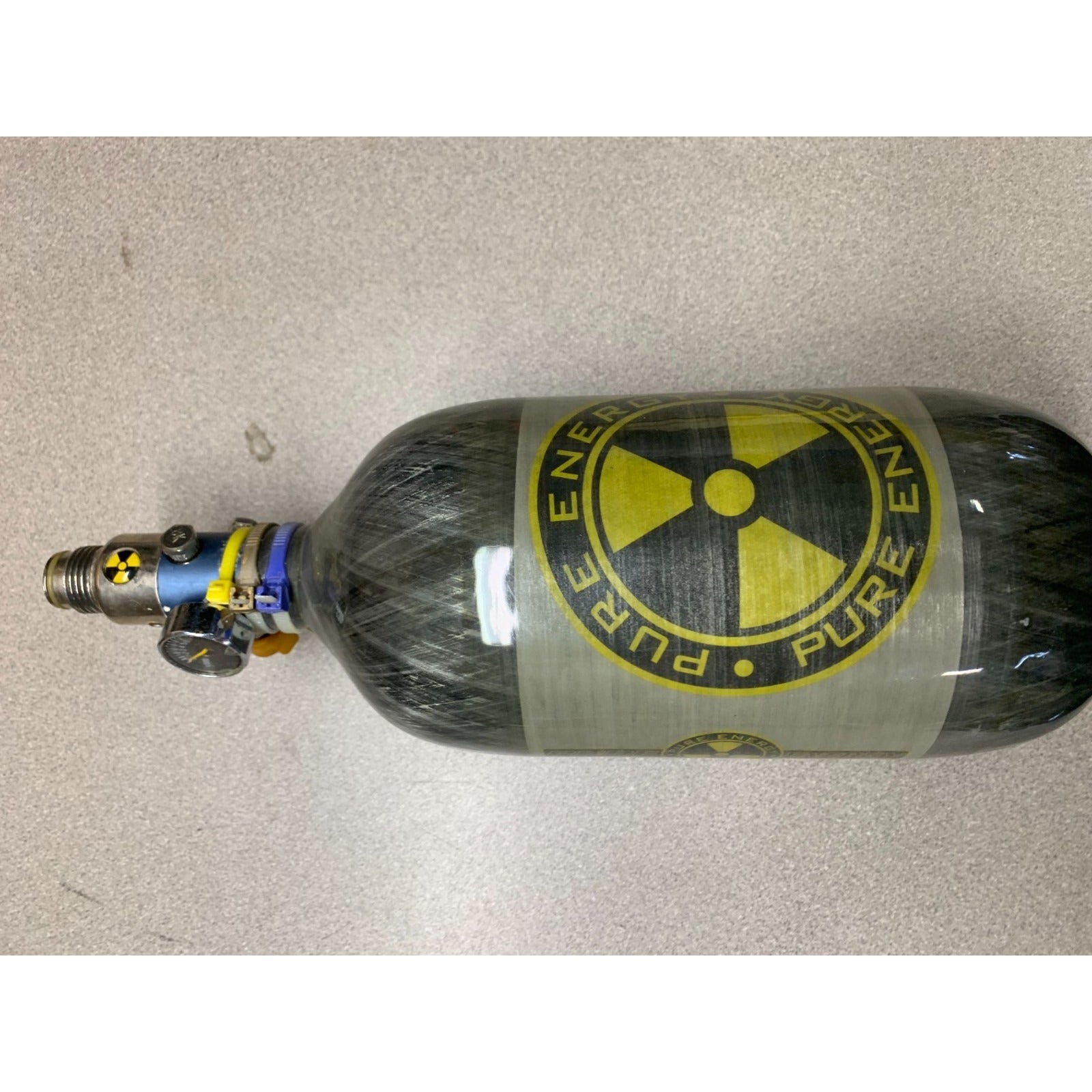 Pure Energy 4500 PSI 68 cu Luxfer P11F-2 Carbon Fiber Paintball Tank front view of tank with valve