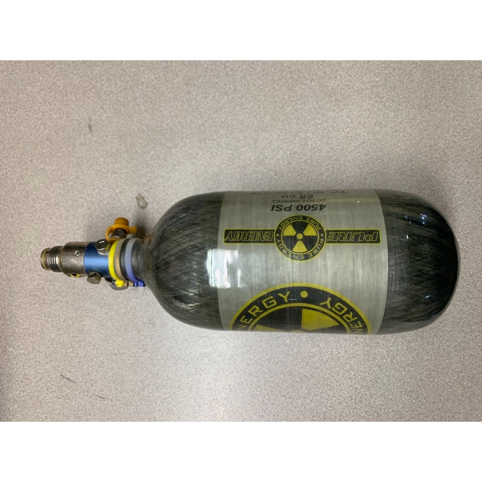 Pure Energy 4500 PSI 68 cu Luxfer P11F-2 Carbon Fiber Paintball Tank full view of tank with valve