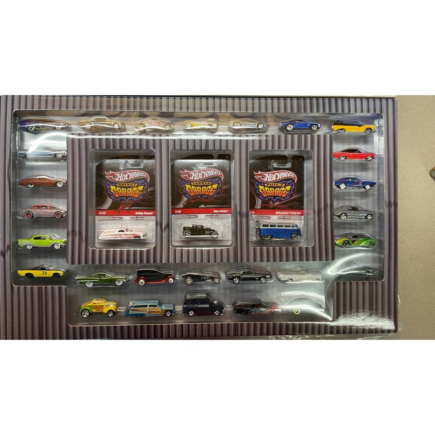 Real Riders Metal/Metal Hot Wheels 30-Car Set, Wayne Larry and Phil's Garage
