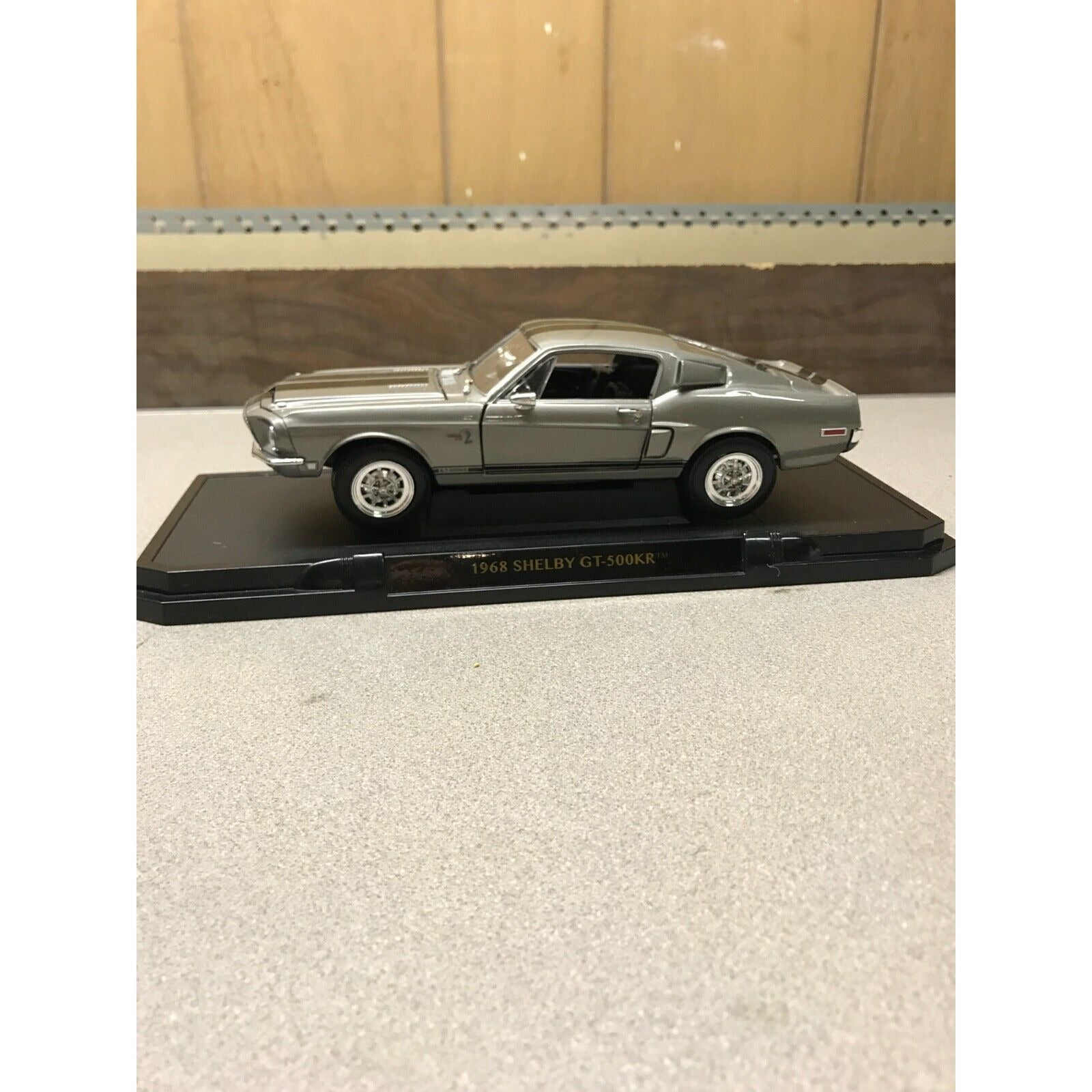Road Signature 1968 Shelby GT-500KR Grey Die Cast, 1/18 Scale With Base driver's side view