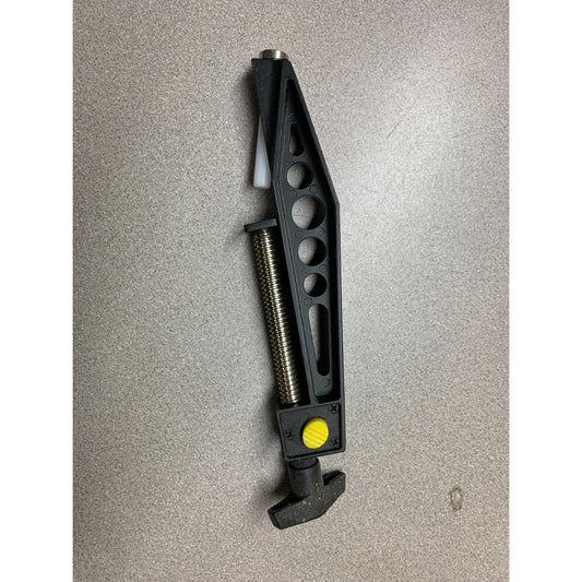 Rockler Quick-Release Pock-it Hole Clamp side view