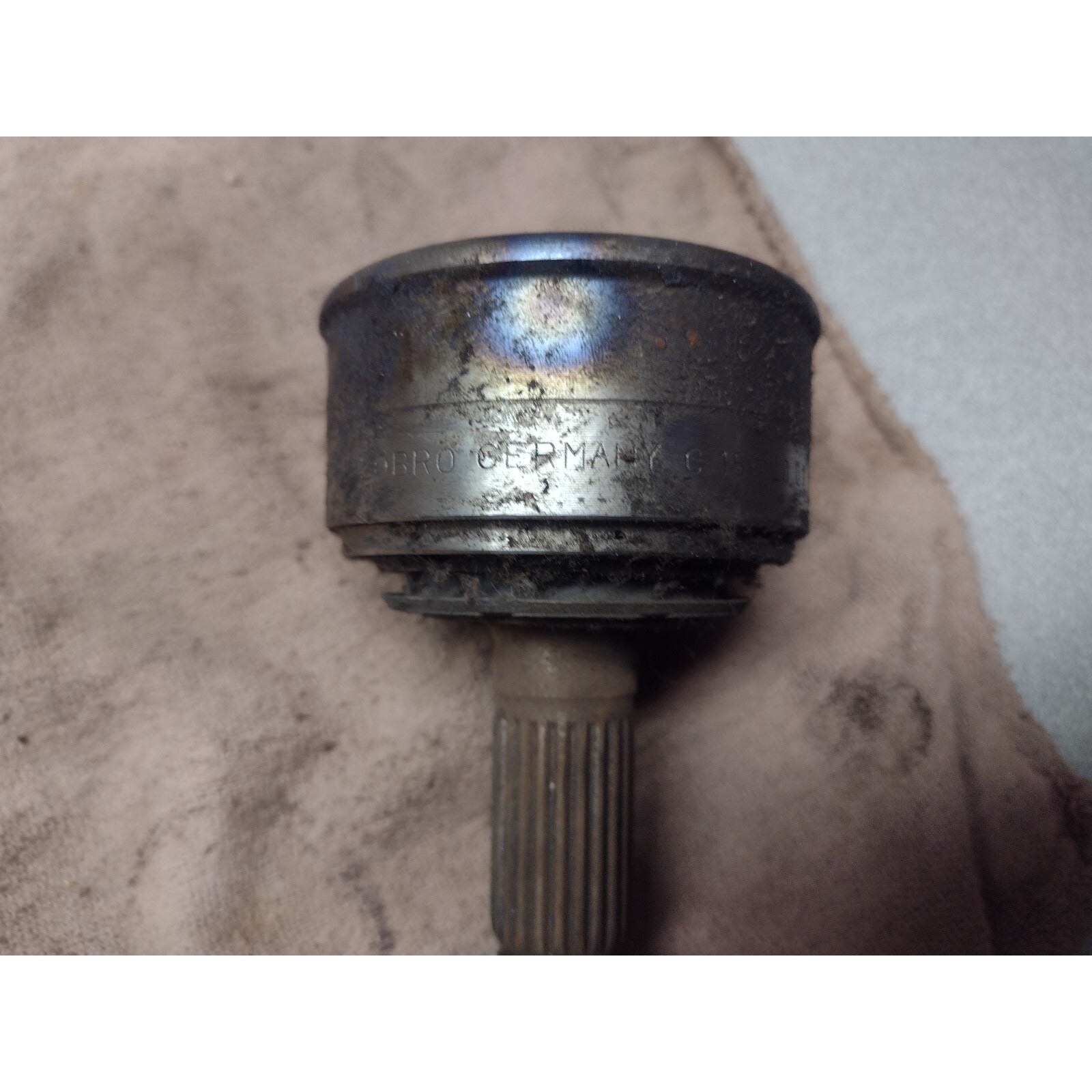 Lobro Drive Shaft Joints CV Joint C 152 10 01 91 024 A 06 96
 closeup shows some rust
