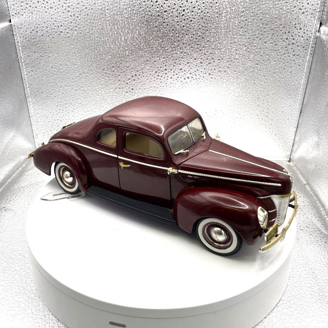 ERTL 1940 Ford Coupe Maroon Die Cast, Scale: 1/18 passenger side/front end view