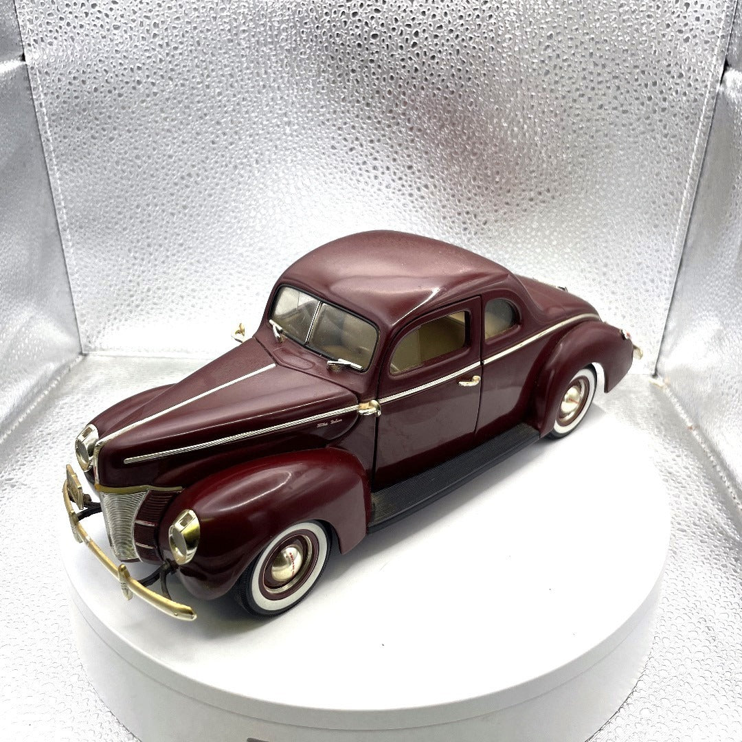 ERTL 1940 Ford Coupe Maroon Die Cast, Scale: 1/18 front end/drivers side view