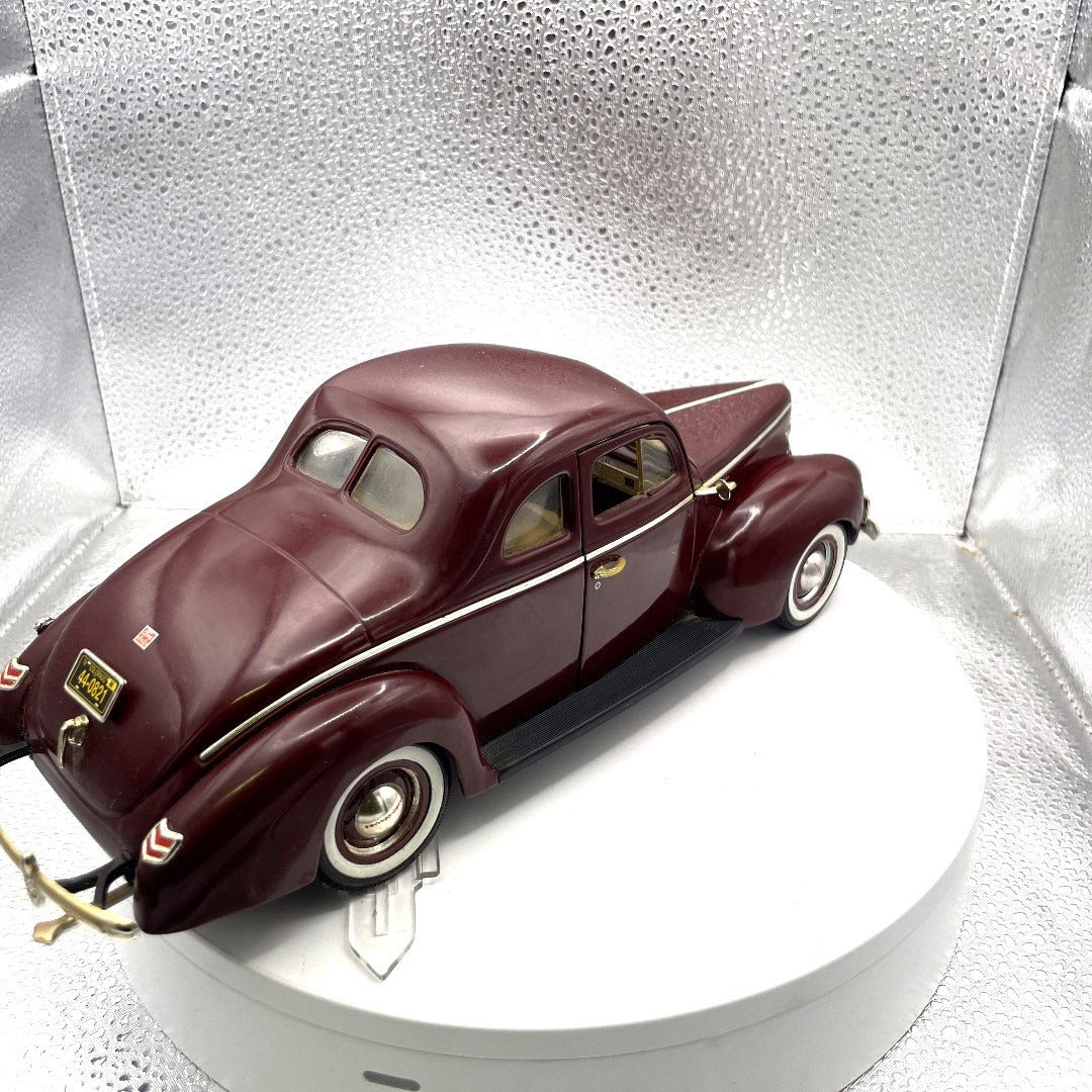 ERTL 1940 Ford Coupe Maroon Die Cast, Scale: 1/18 backend/passenger side view