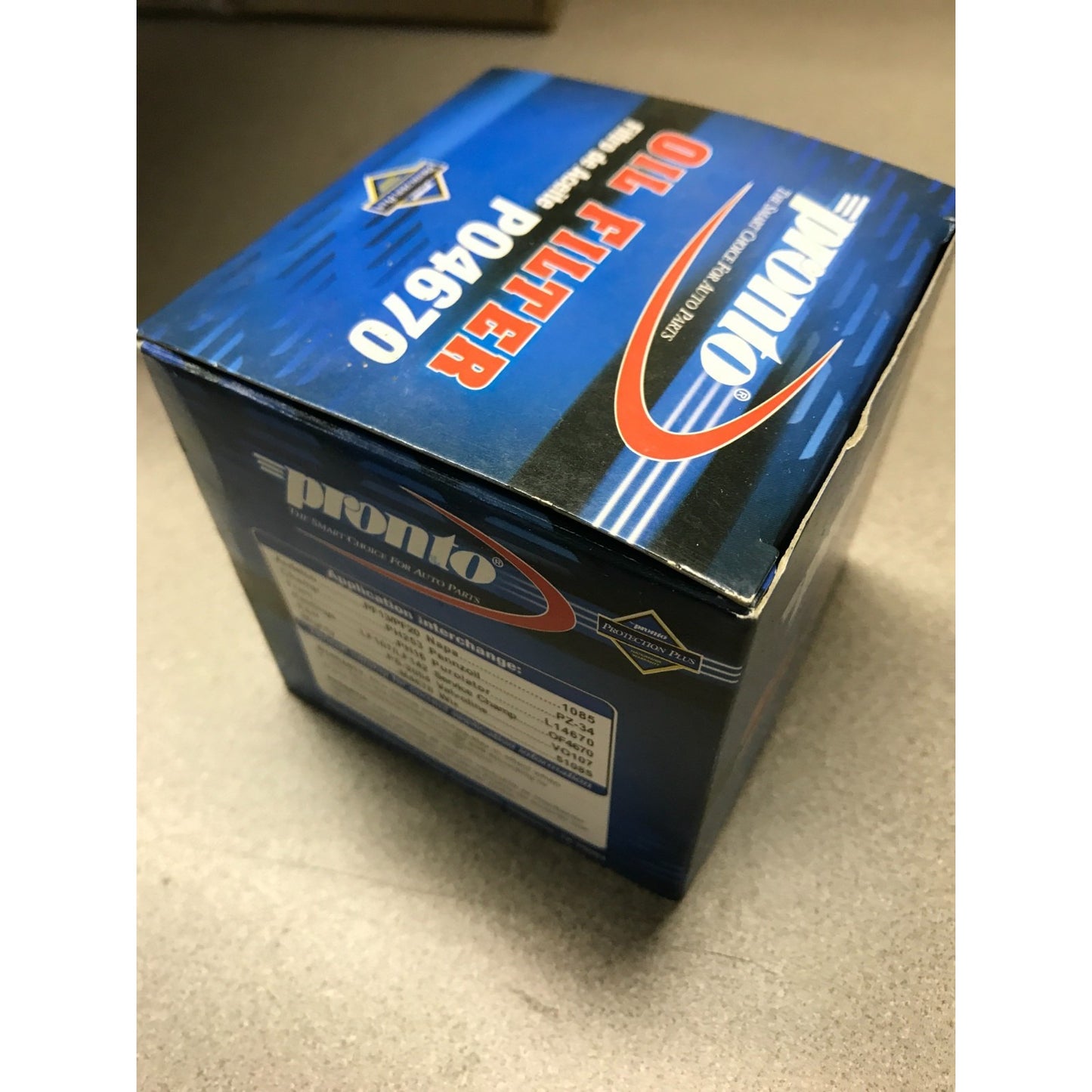 Pronto Engine Oil Filter P04670 top and side of pronto box