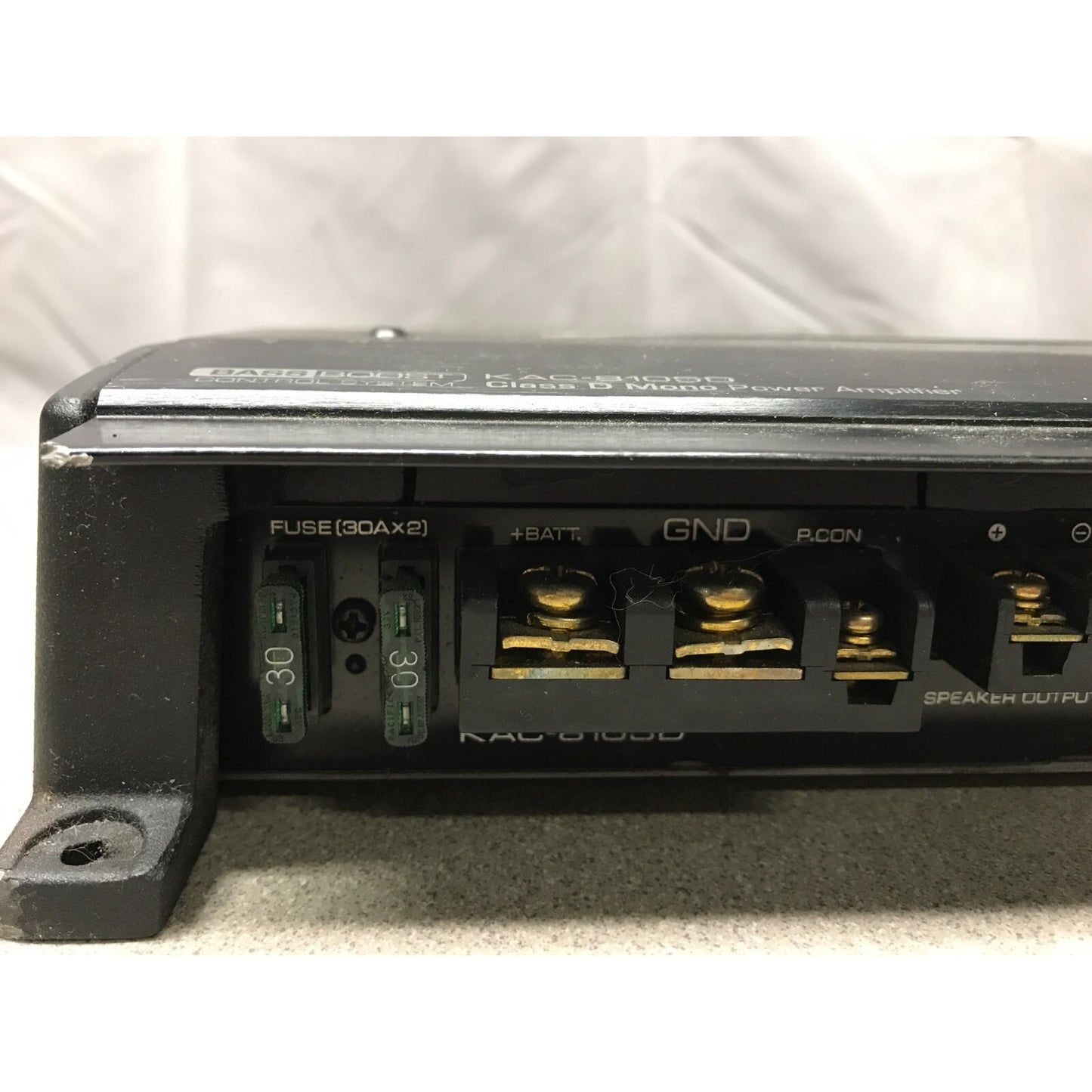 Kenwood KAC-8105D 300W-1000W Class D Mono Power Amplifier
 connections