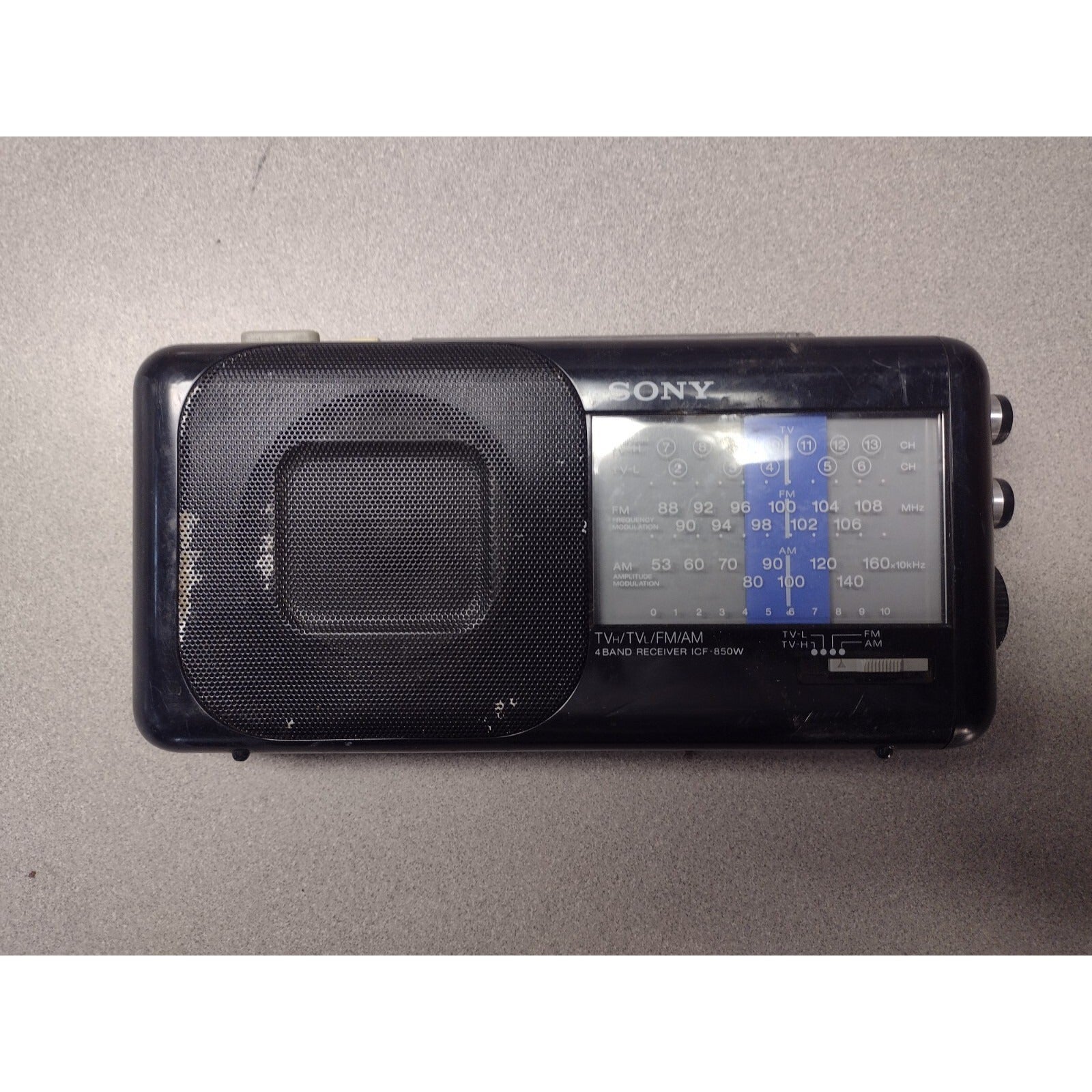 Sony Portable Radio 4 Band Receiver - Model ICF-850W front view