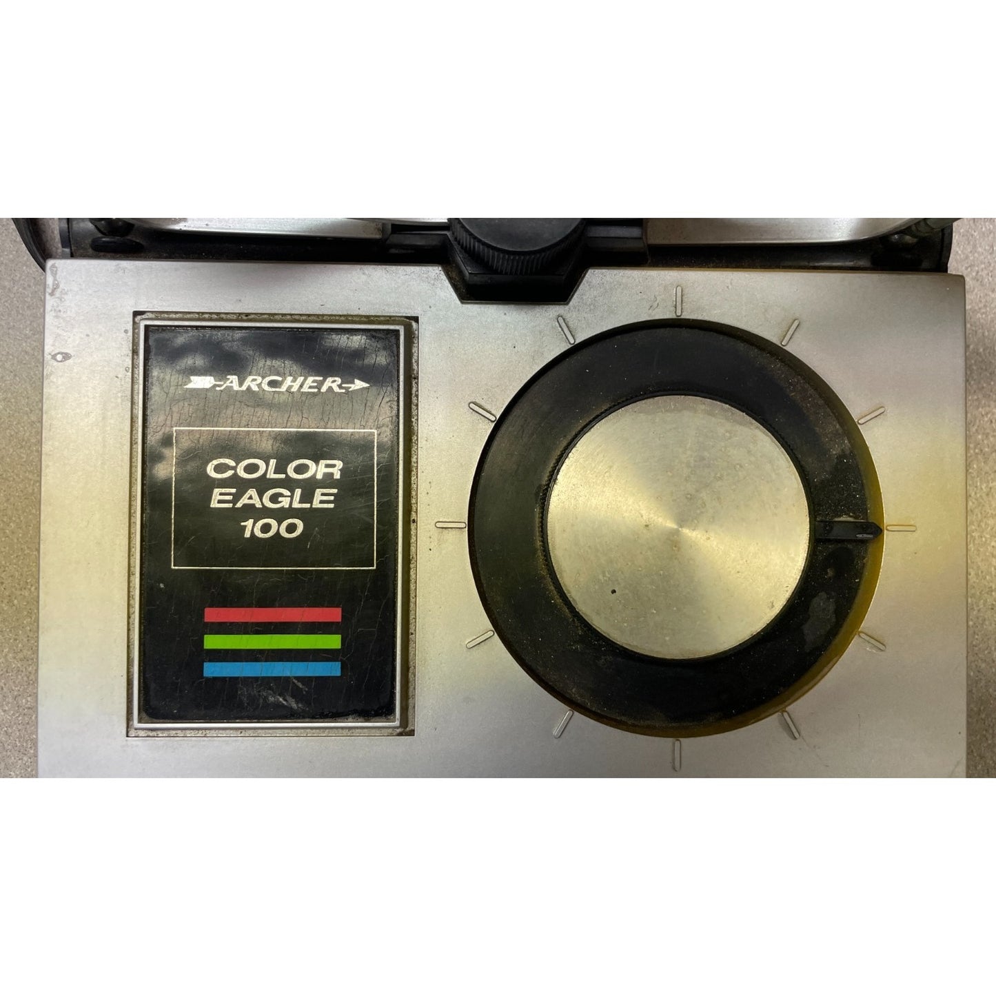 Archer Color Eagle 100 Indoor TV Antenna 15-1808 closeup of front panel