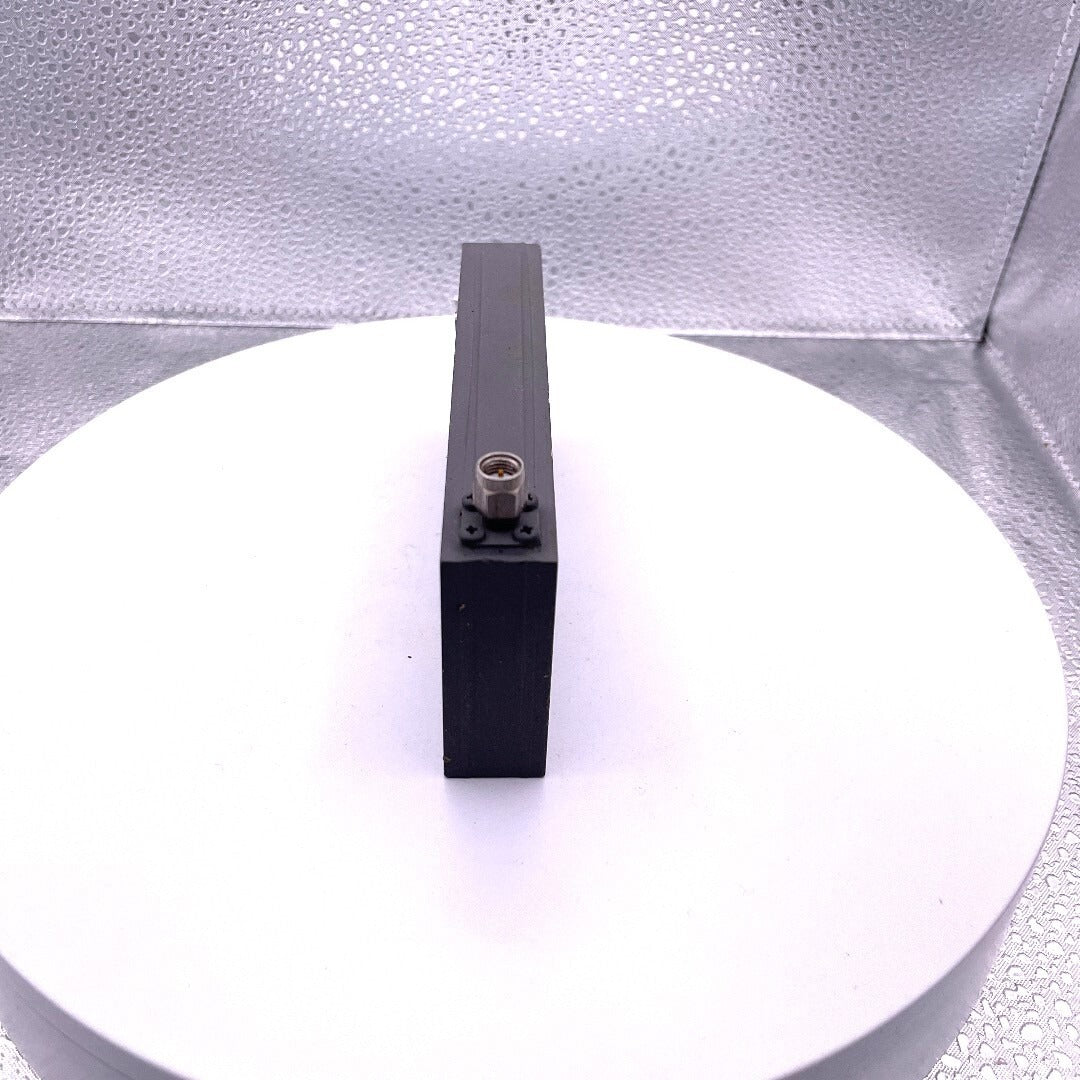 Microwave Associates 806192-1, SN182 1.9-6.9 GHz side and top view with connector