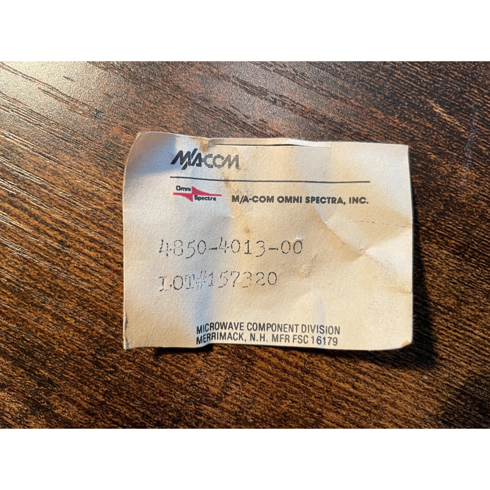MA-Com 4850-4013-00 product tag closeup