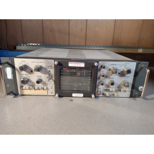 Tektronix 1485R Waveform Monitor front panel view