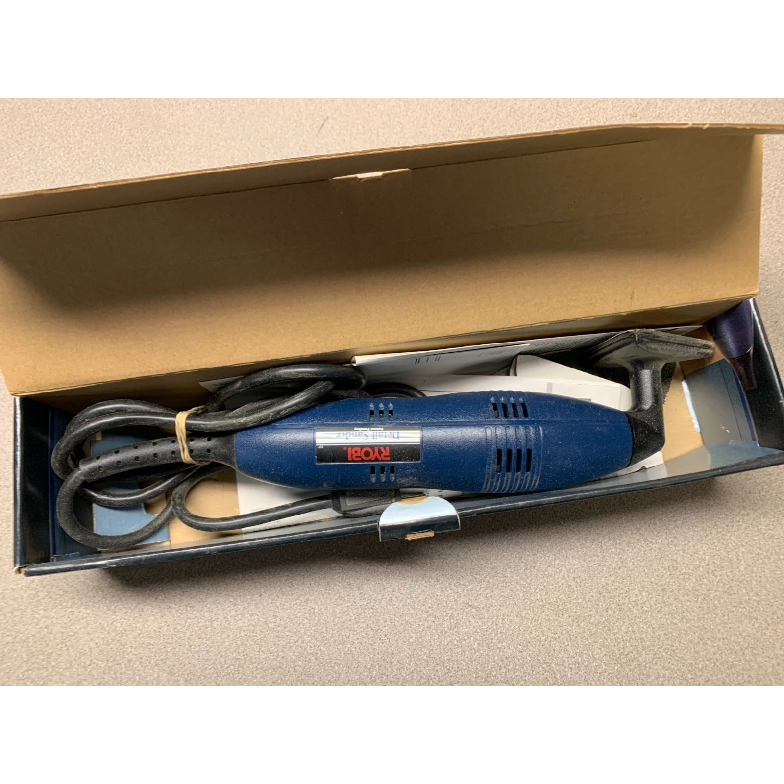 Ryobi Detail Sander DS-1000 sander in original box with instructions