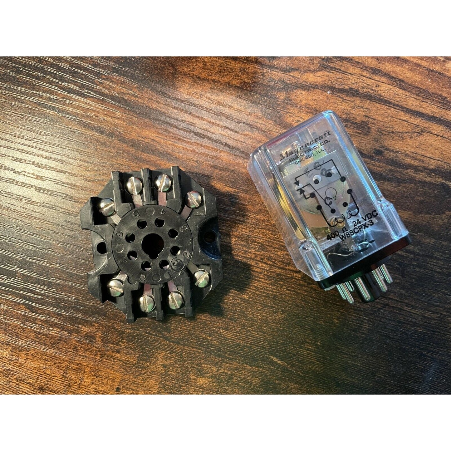 Magnecraft W88CPX-3 24VDC 400OHMS - Sigma AD114 Relay Base