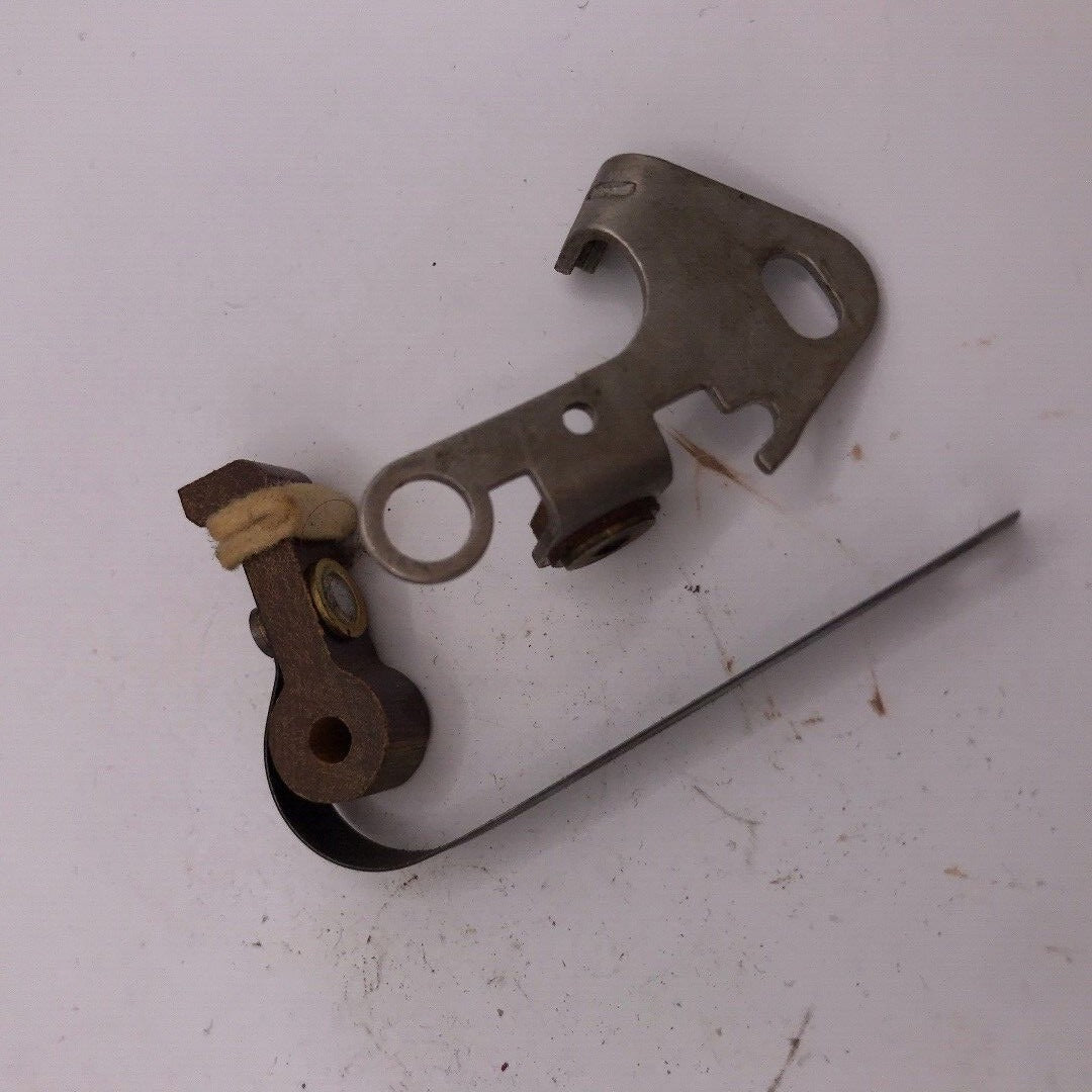 Fairbanks Morse W2437 Magneto Ignition Points Set top view of parts