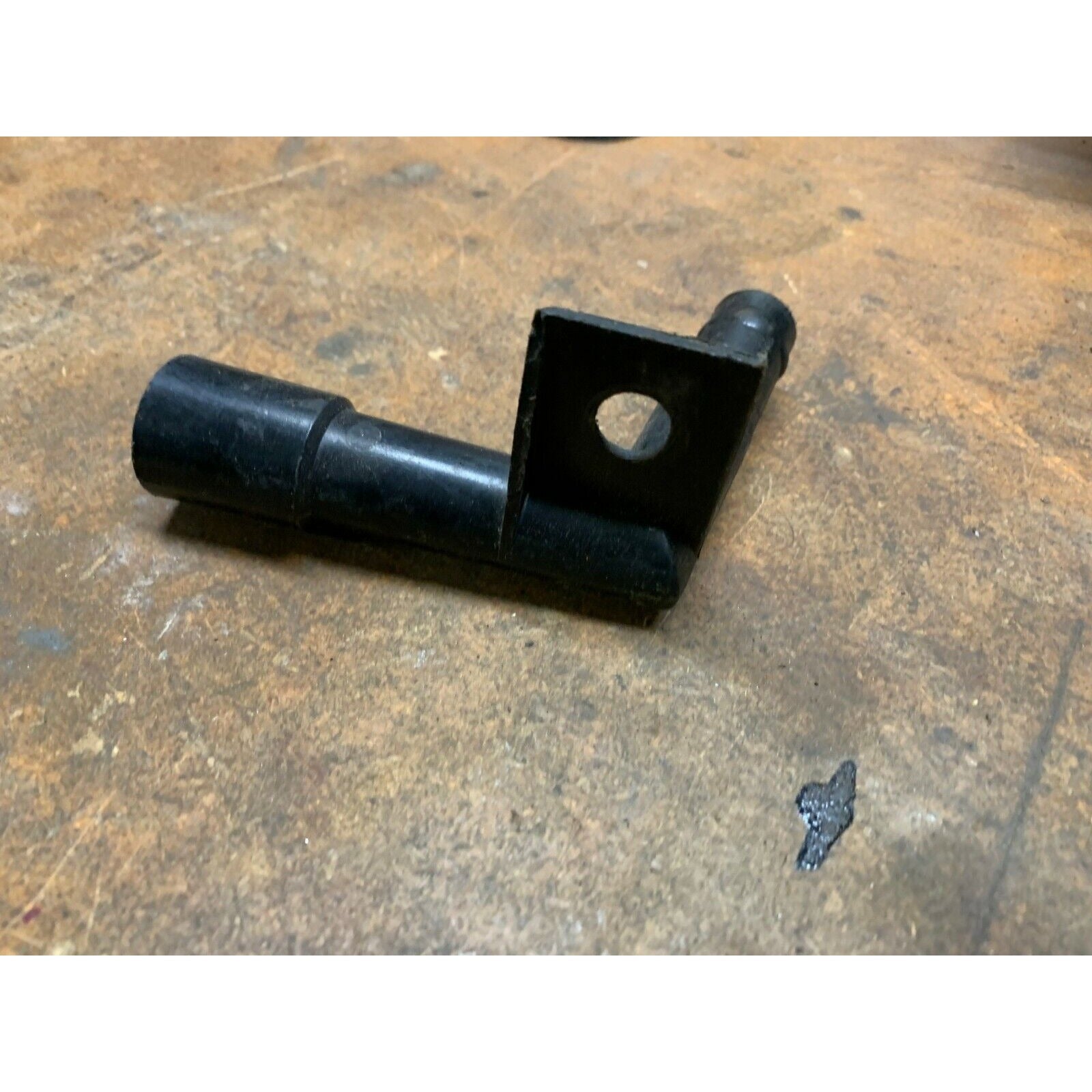 VW 113-819-539 U Drain Tube Elbow - Connects to Air Control Box