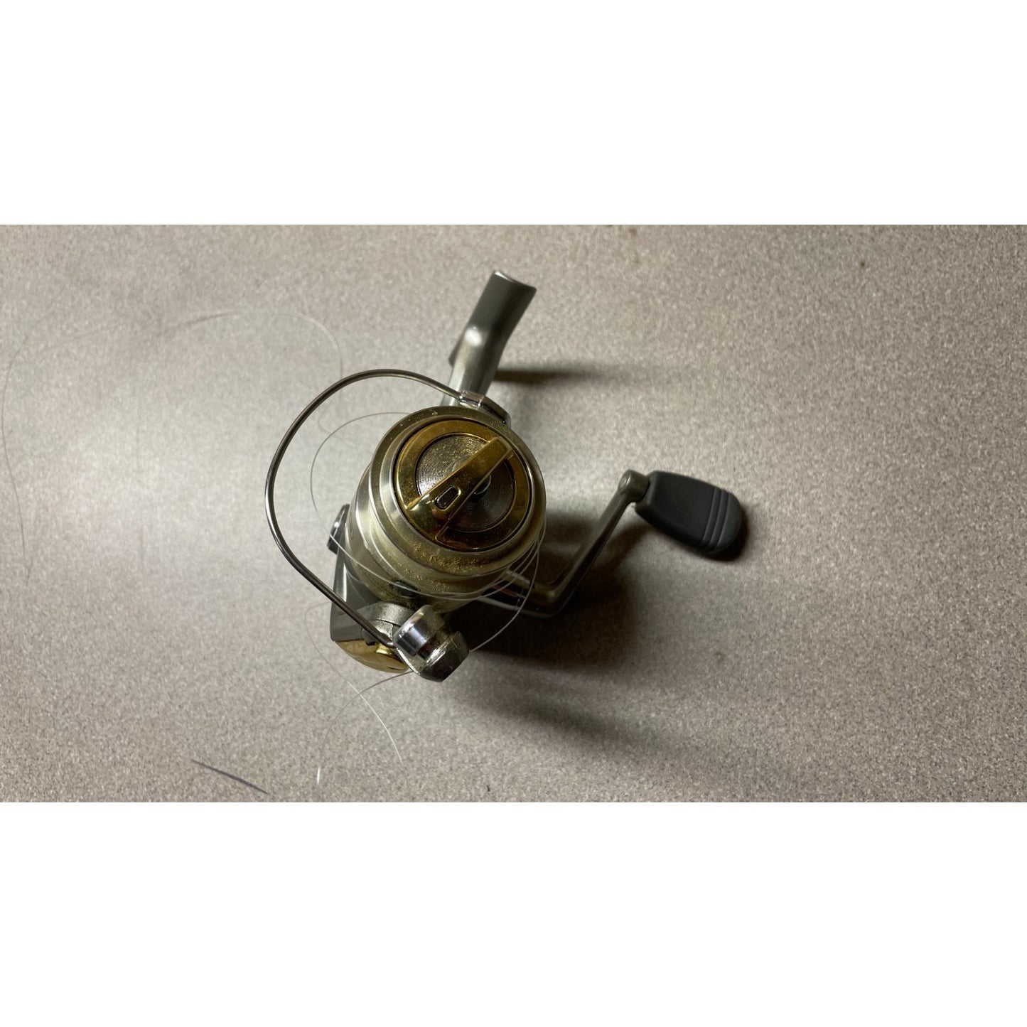 Daiwa Megaforce 2000 Spinning Reel front end view