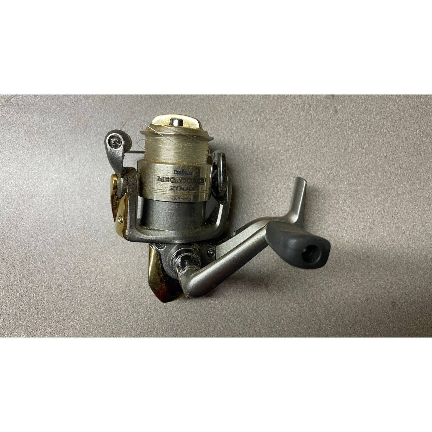 Daiwa Megaforce 2000 Spinning Reel overhead view of handle side