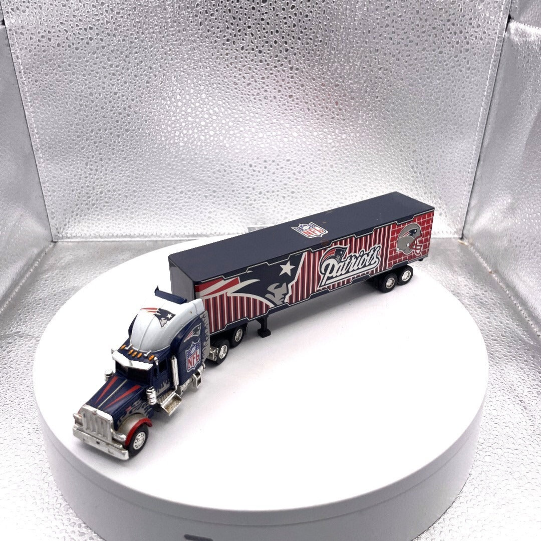 Vintage Fleer NFL New England Patriots 1/80 Die Cast Tractor Trailer
