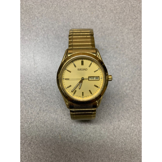 Vintage Seiko Quartz Watch Gold 7N43-9251 RZ Japan front of watch face displayed