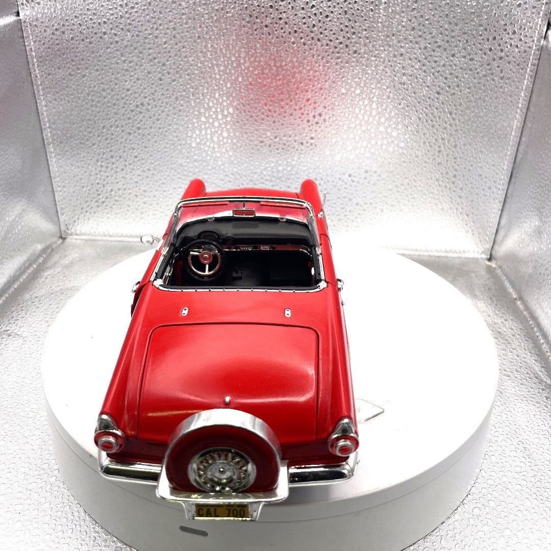 Motor Max 1956 Ford Thunderbird Red Die Cast, Scale: 1/18, No. 73173 back end/trunk view