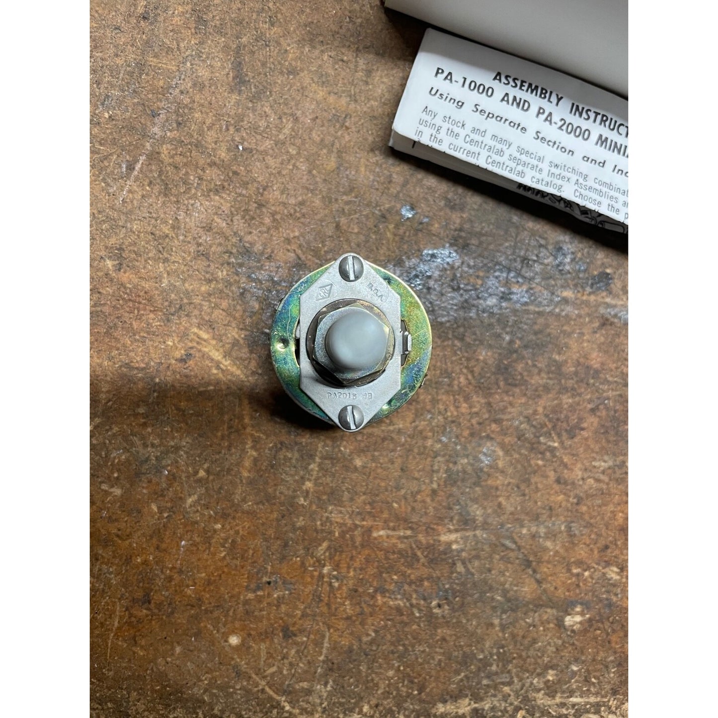 CENTRALAB PA-2015 ROTARY SWITCH 5-POL-3 POS NON-SHORTING STEATITE NIB bottom view of switch