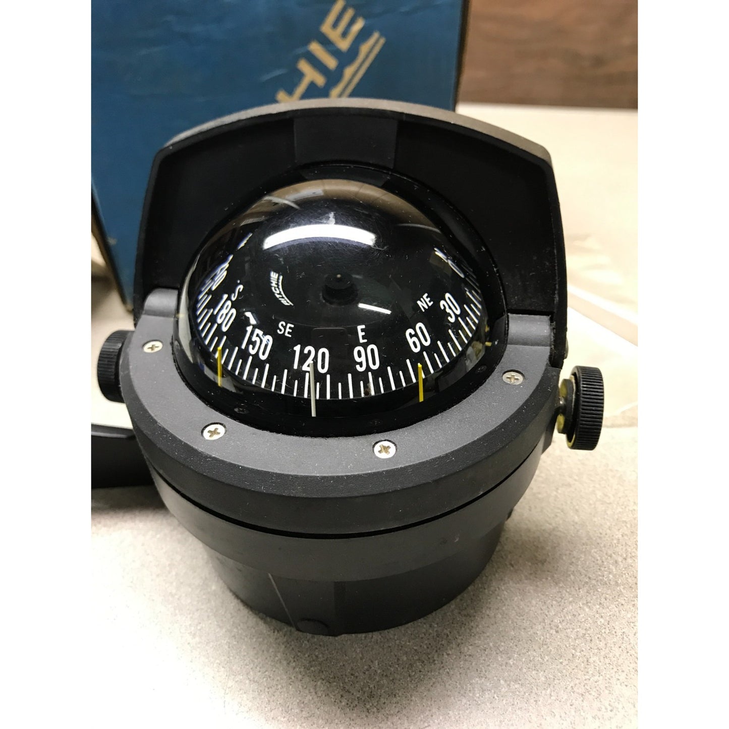 Ritchie Magnetic Marine/Boat Compass Model HB-71 with Bracket Mount closeup