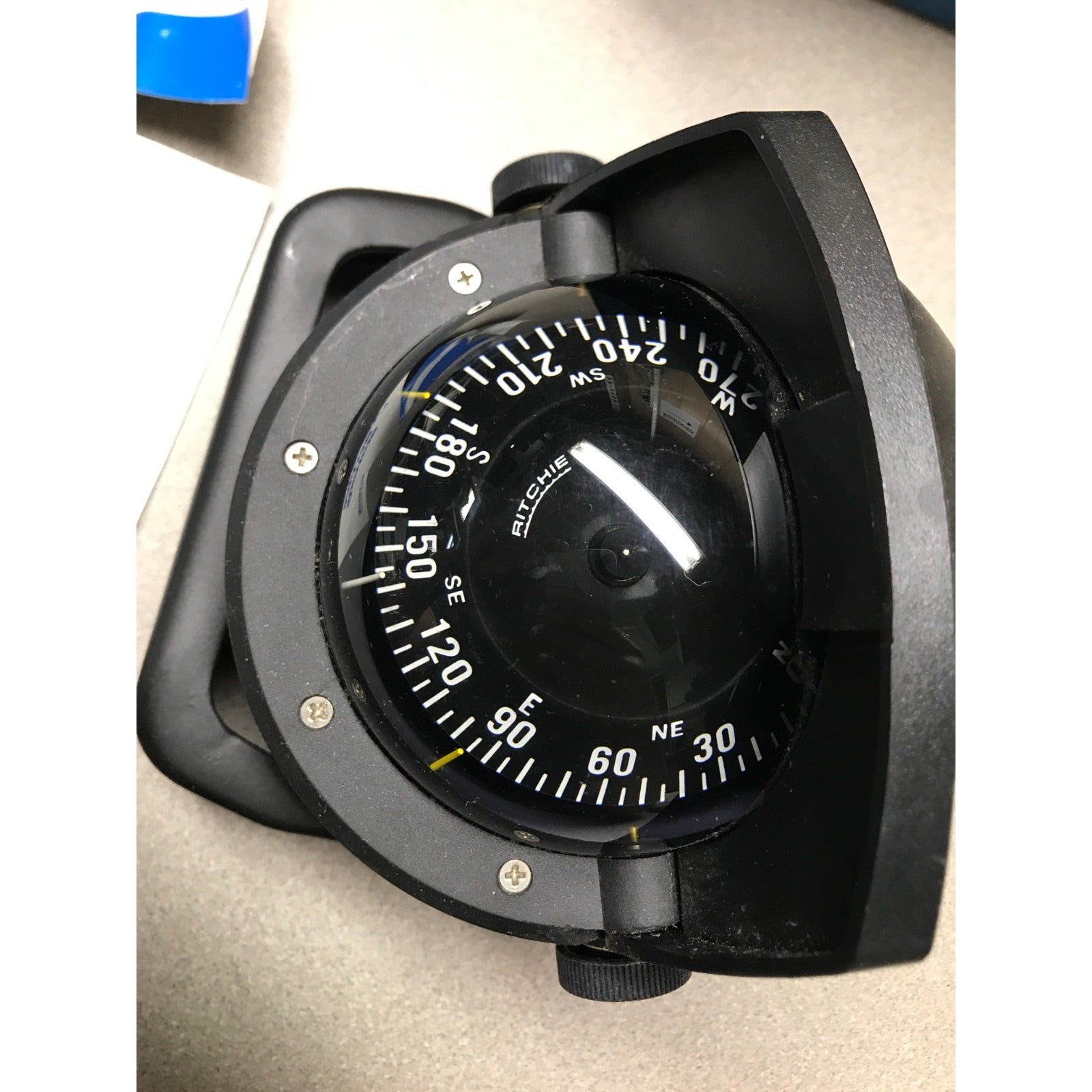 Ritchie Magnetic Marine/Boat Compass Model HB-71 with Bracket Mount closeup top view