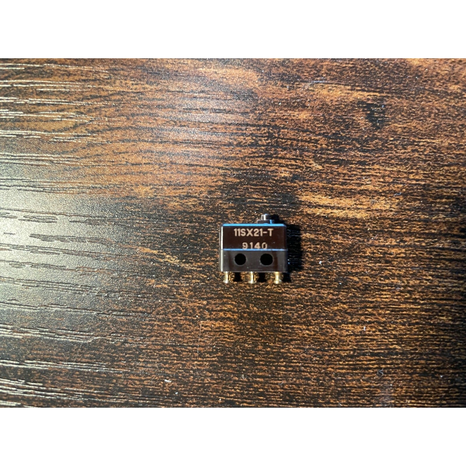 RJ 11Sx21-T Mini Snap Action Switch, Pin Plunger Actuator L45A 250VAC back side