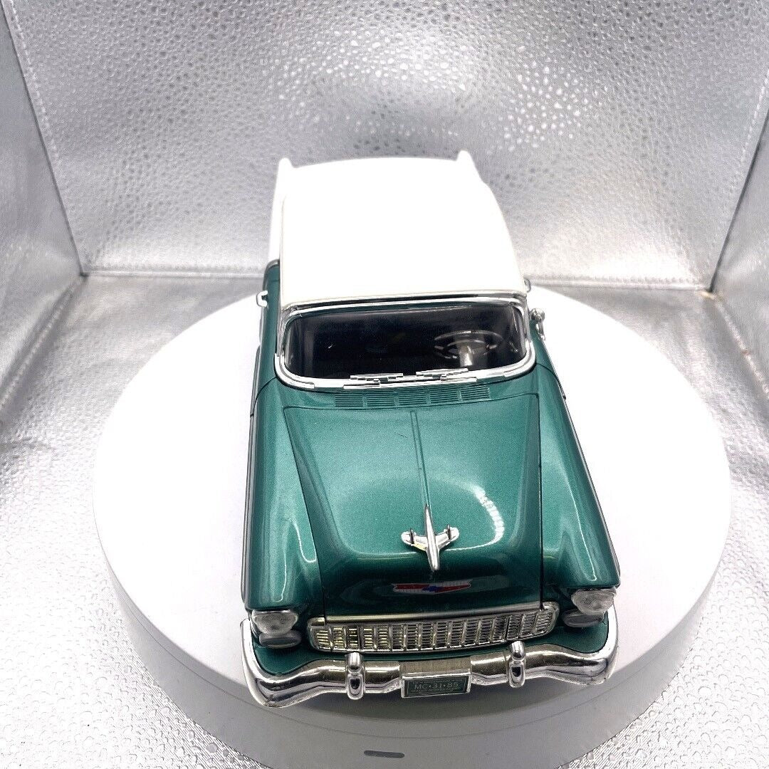 Motormax 1955 Chevrolet Bel Air Green Die Cast Convertible, 1/18 Scale, No. 73184 front view