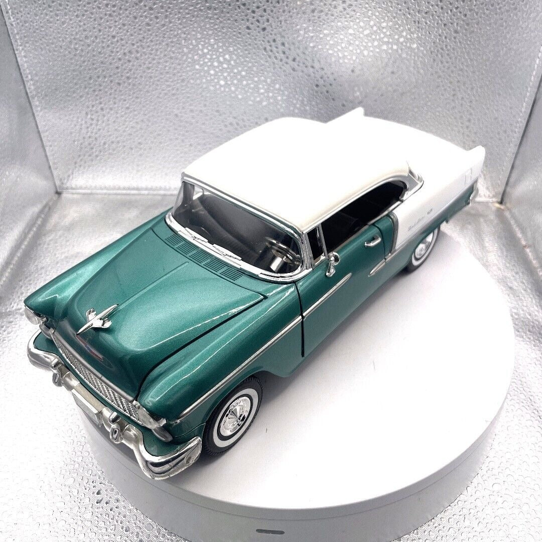 Motormax 1955 Chevrolet Bel Air Green Die Cast Convertible, 1/18 Scale, No. 73184 front/driver's side view