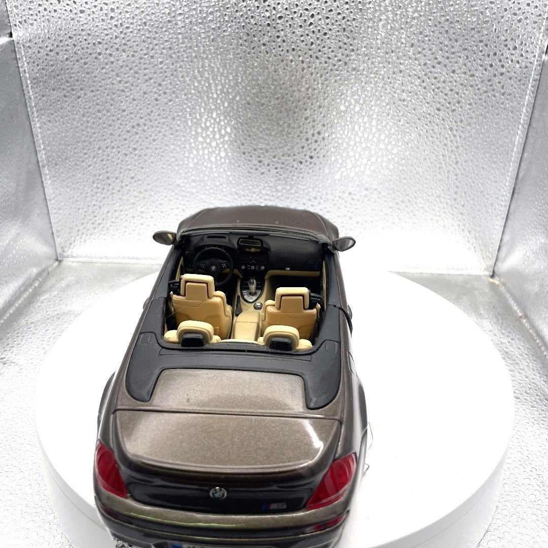 Maisto BMW M6 Cabriolet Brown Die Cast, Scale: 1/18, 11407 back end/trunk view
