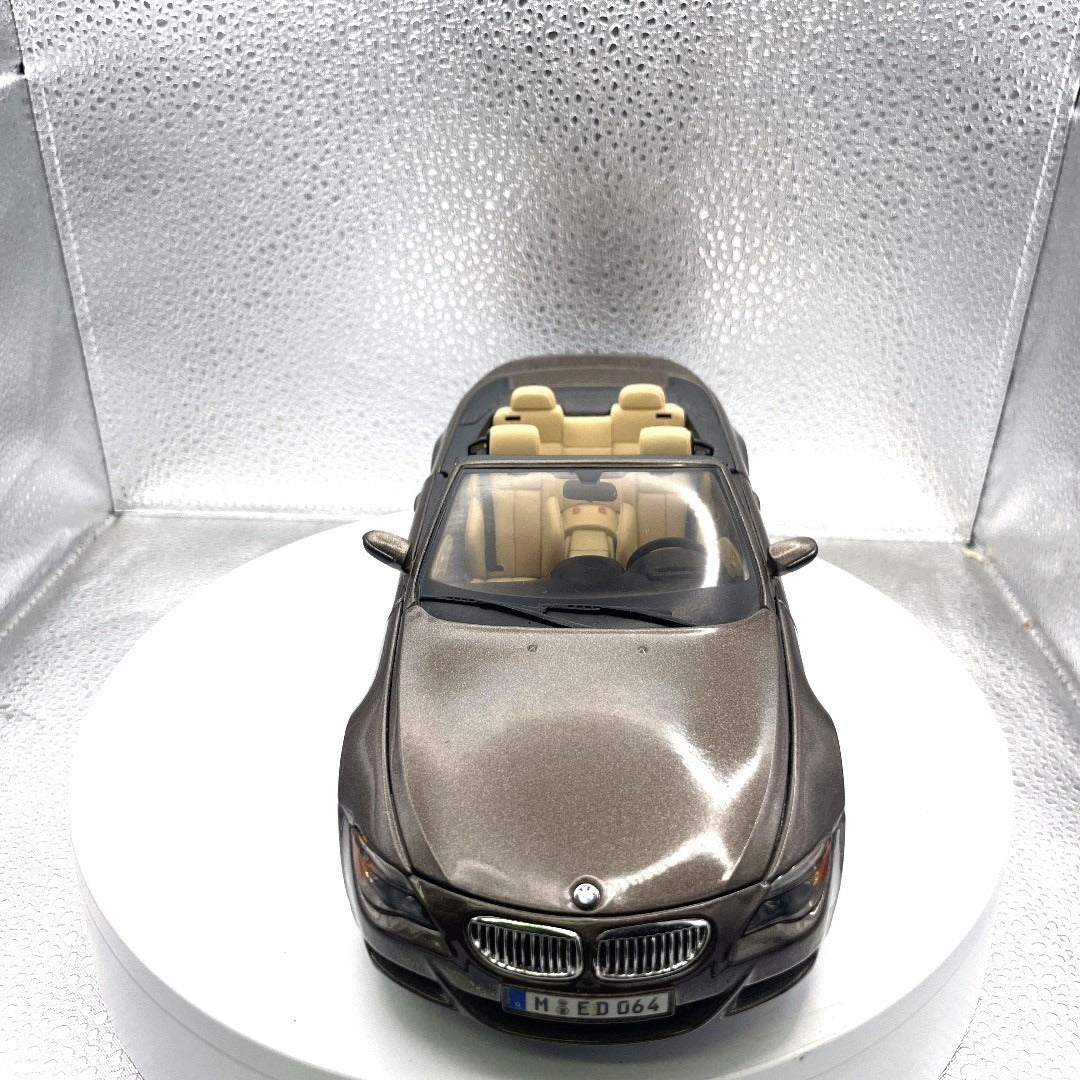 Maisto BMW M6 Cabriolet Brown Die Cast, Scale: 1/18, 11407 front end view