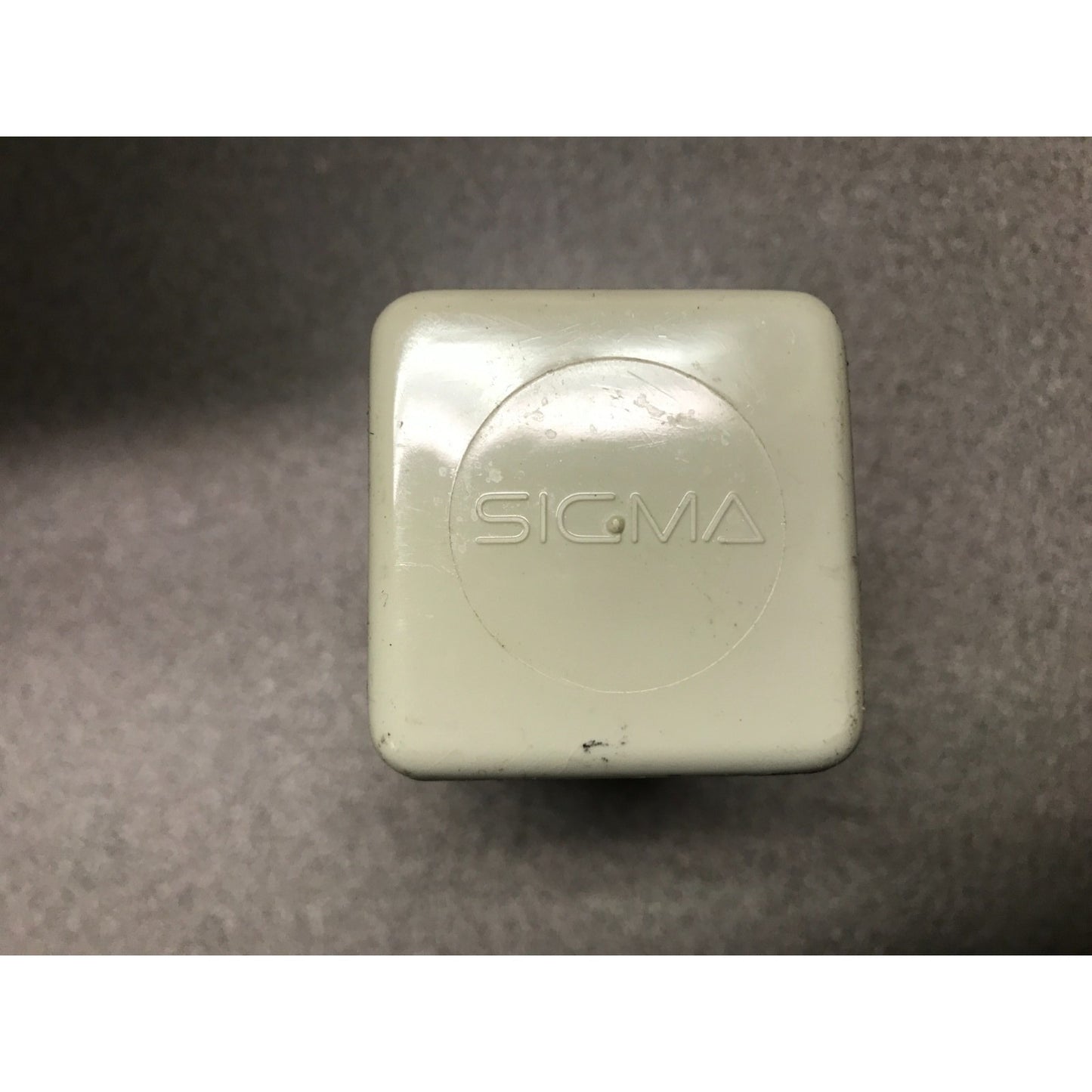 Sigma 5R-16000S-SIL 1A 28VDC/120VAC Coil top view iwth Sigma logo