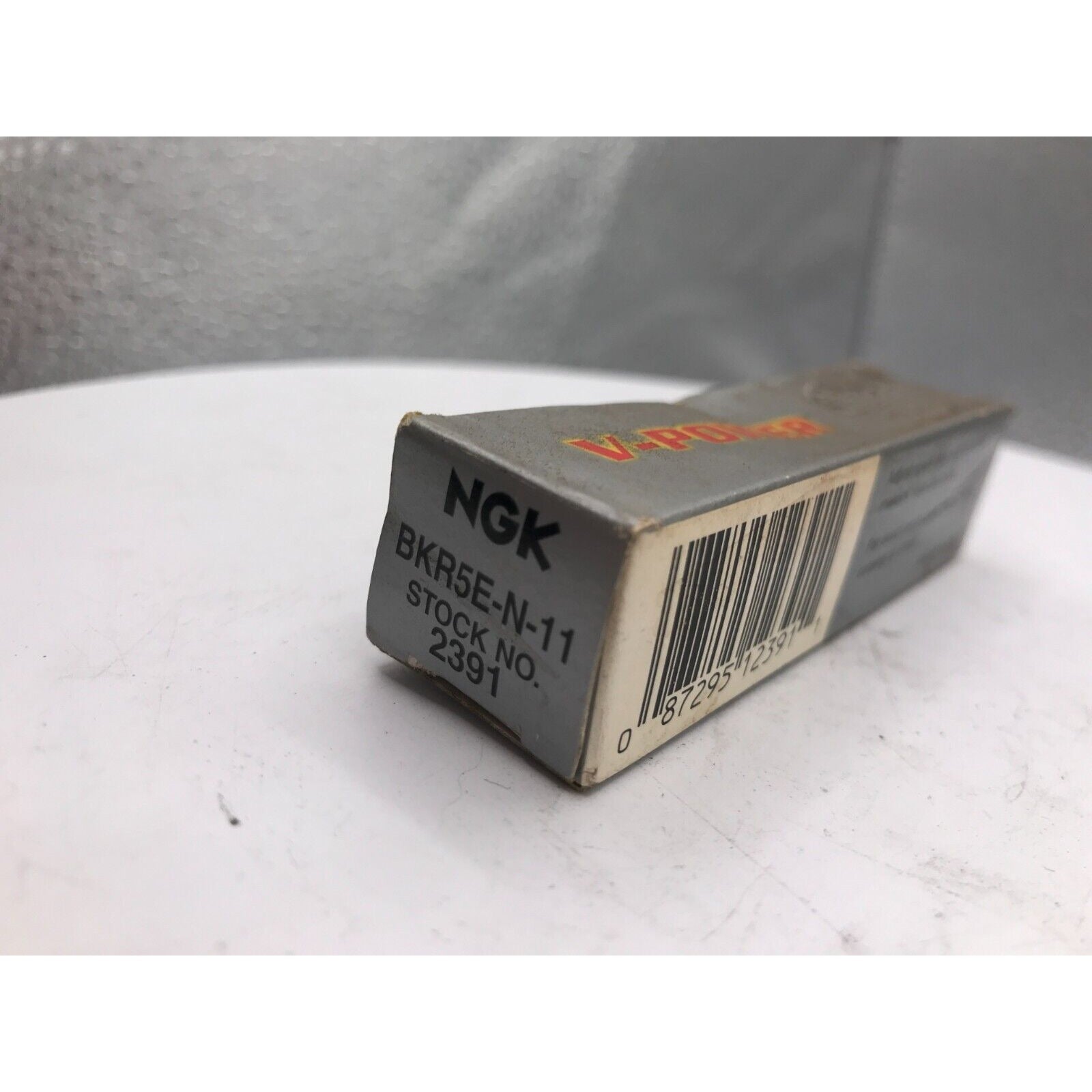 NGK Spark Plugs V-power Resistor Type BKR5E-N-11 Stock No. 2391