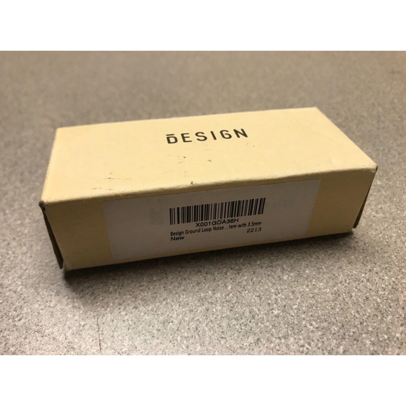 BESIGN Ground Loop Noise Isolator for Car Audio/Home Stereo System with 3.5mm Audio Cable. original box with Besign logo 