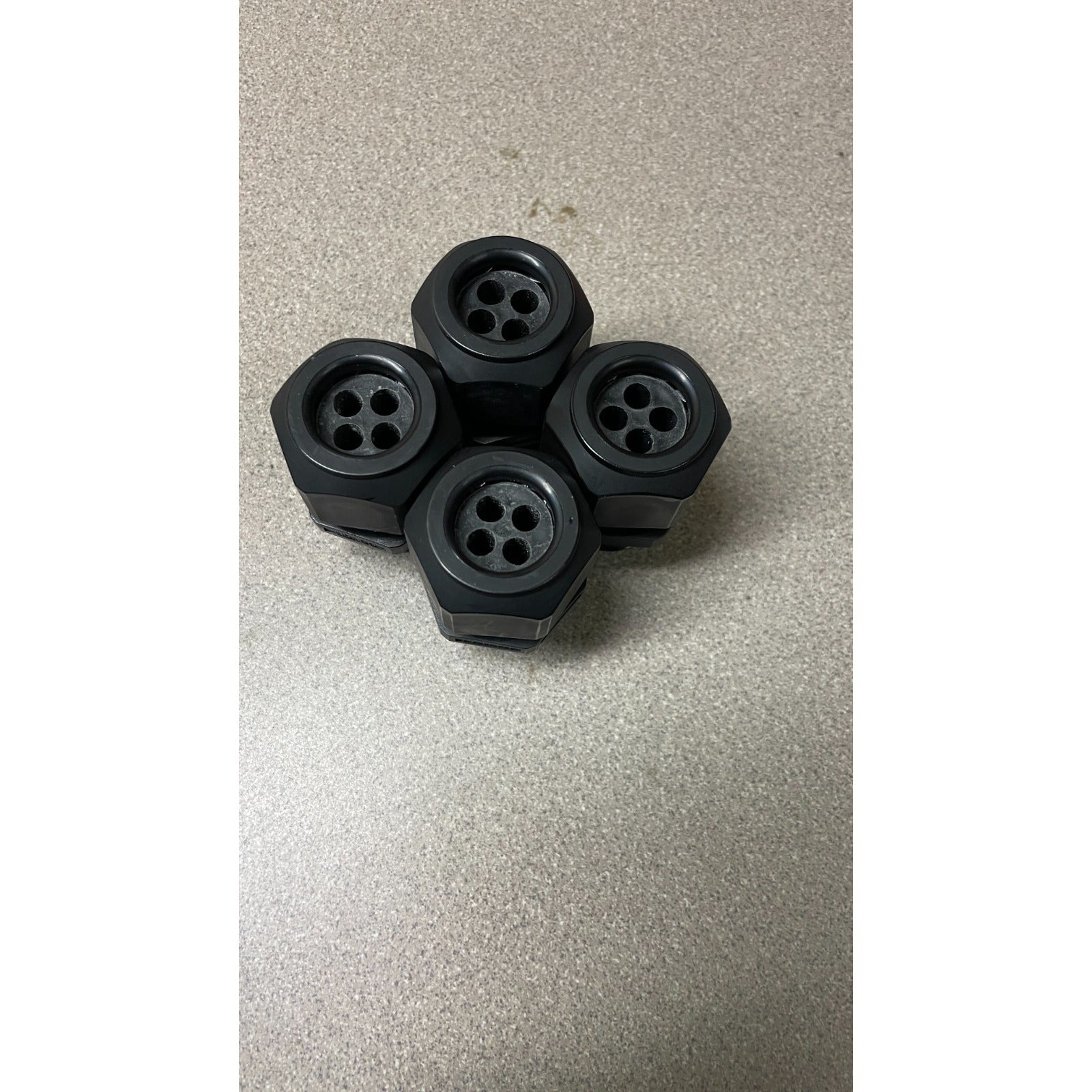 Heyco 4-hole Liquid Tight Cord Grip NPT 3/4 - Lot of 2 set of 4 top view