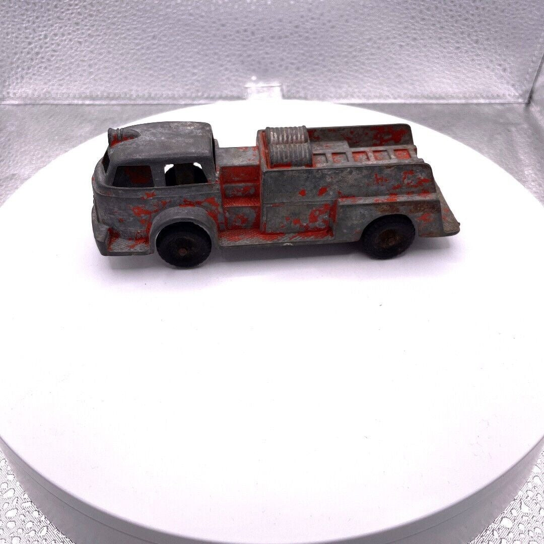 Hubley Lancaster PA 402 Metal Fire Truck Toy side view