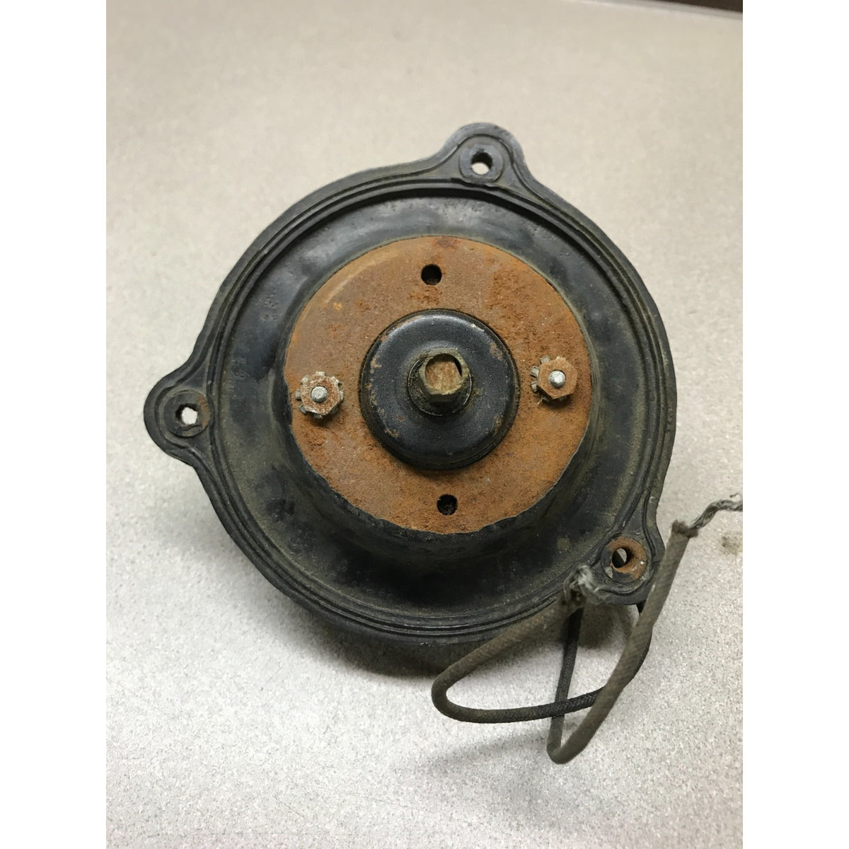 Auto-Lite EMY-4002 Defroster Motor with Bracket underside view