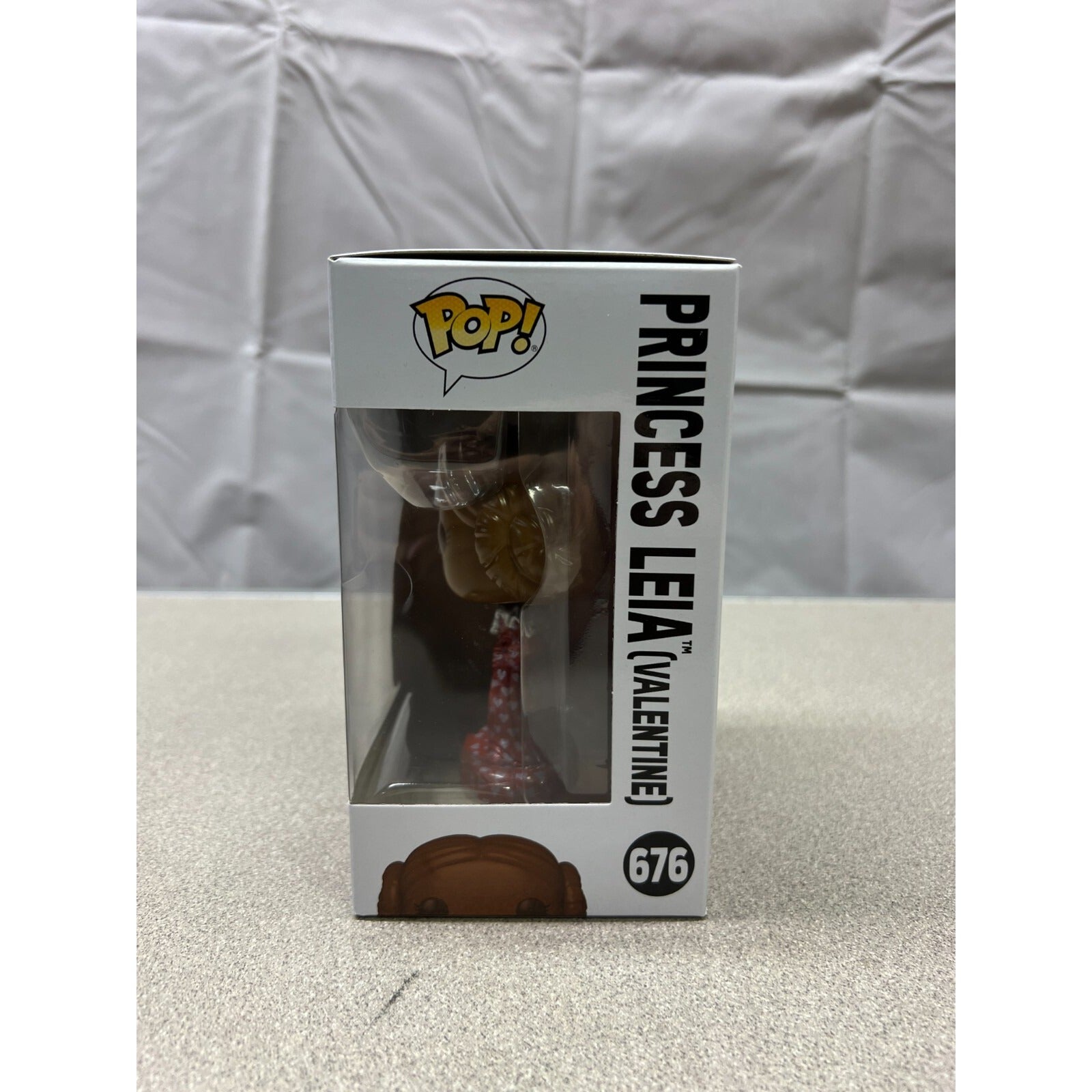 Star Wars Princess Leia (Valentine) 676 POP! Funko side of box