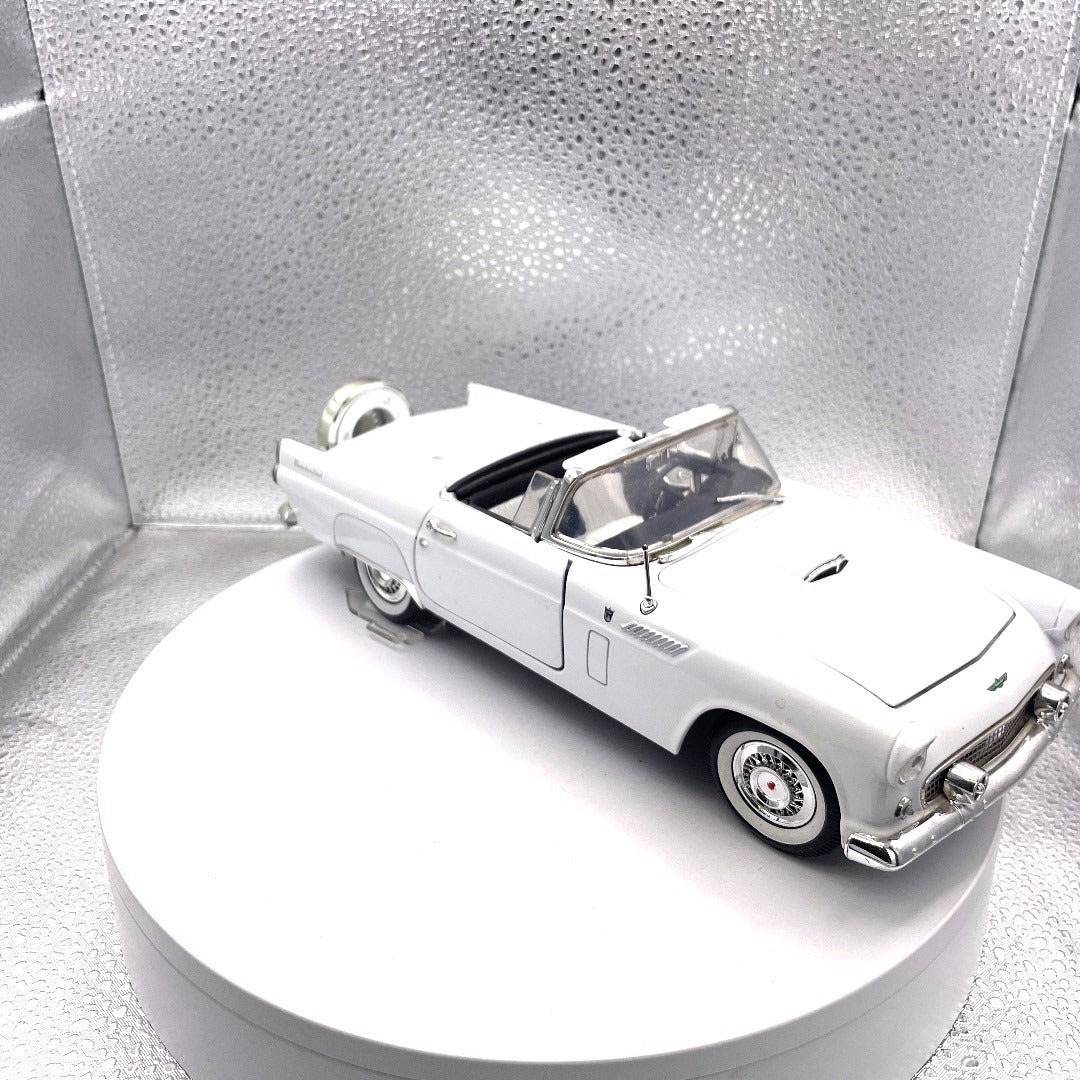 Motor Max 1956 Ford Thunderbird White Die Cast Convertible, Scale: 1/18, No. 73173 passenger/front end view