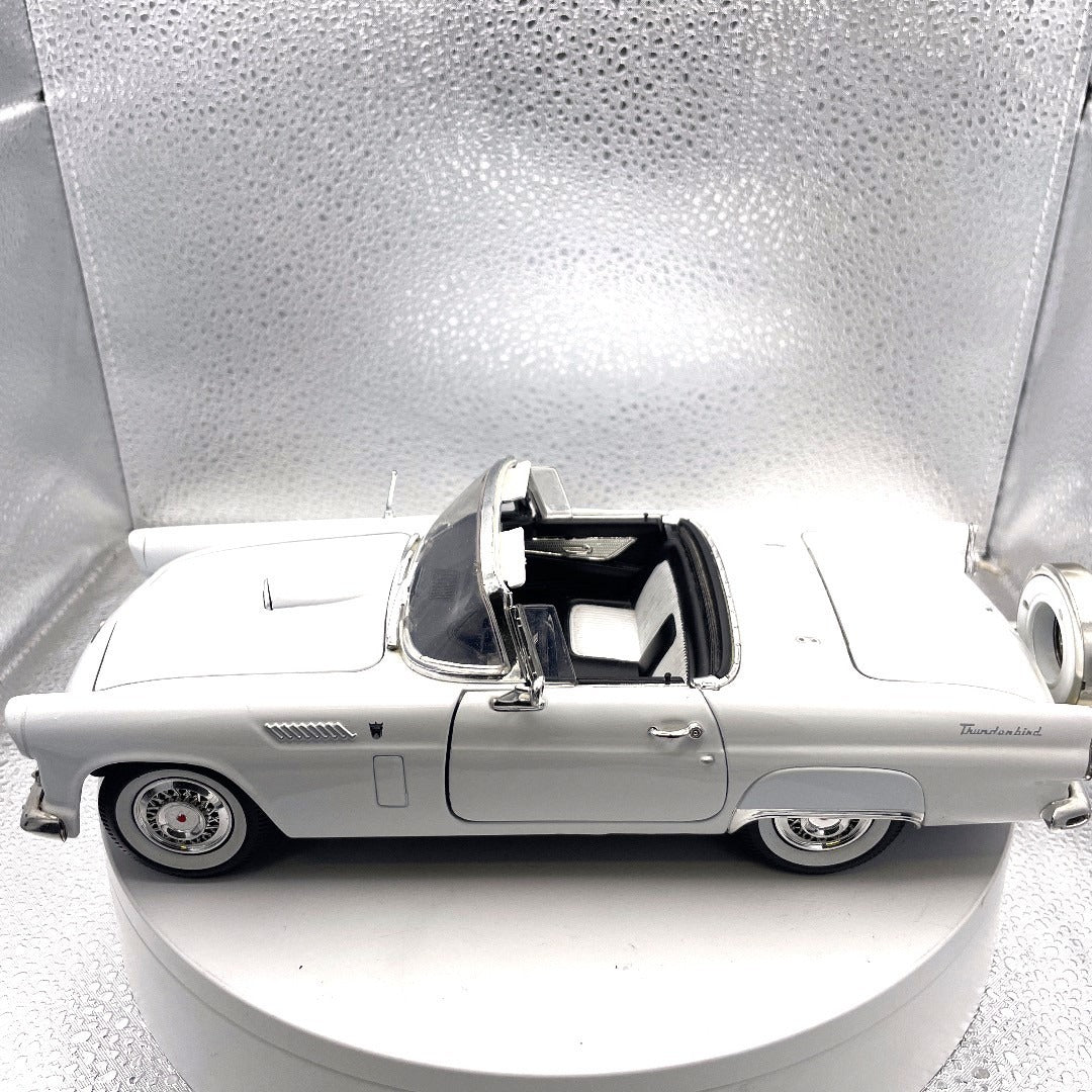 Motor Max 1956 Ford Thunderbird White Die Cast Convertible, Scale: 1/18, No. 73173 drivers side view