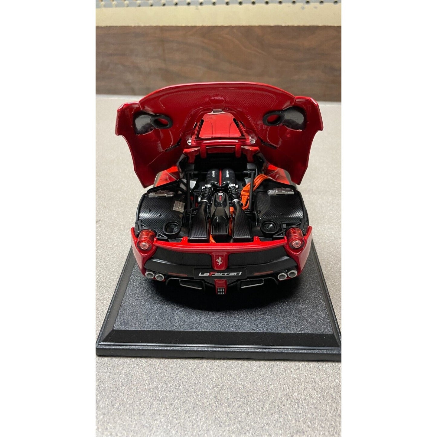Maisto LaFerrari Red Die Cast, Scale: 1/18 engine view